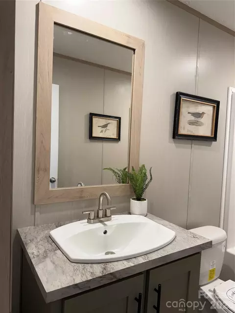 Bath - 516 Lake Mullis Rd, Harmony, NC 28634 photo 1 of 2