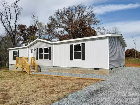 Exterior - 516 Lake Mullis Rd, Harmony, NC 28634 photo 3 of 6