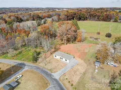 View/Area - 516 Lake Mullis Rd, Harmony, NC 28634 photo 9 of 9