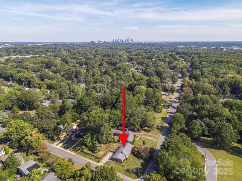 View/Area - 5748 Farmbrook Dr, Charlotte, NC 28210 photo 3 of 3