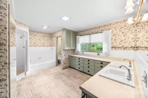 603 Green Hills Rd, Mill Spring, NC 28756 photo 29