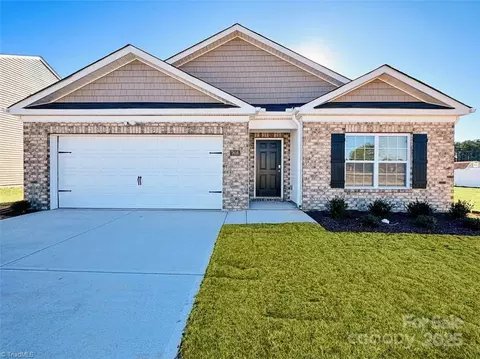 289 Indigo Bunting Ct, Lexington, NC 27295
