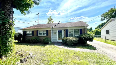 2637 Dalecrest Dr, Charlotte, NC 28269