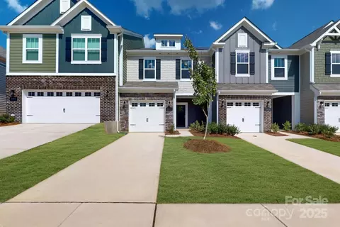 3216 Lilac Grove Dr, Charlotte, NC 28269