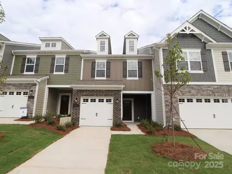 3230 Lilac Grove Dr, Charlotte, NC 28269
