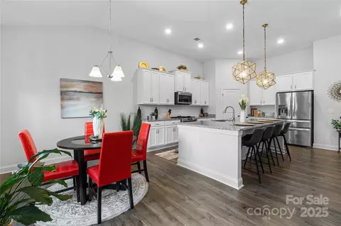 Kitchen - 341 Cullin N Rd N, Elgin, SC 29045 photo 5 of 5