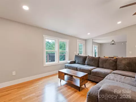 Living - 120 Simonds Rdg, Canton, NC 28716 photo 4 of 7