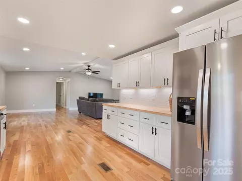Kitchen - 120 Simonds Rdg, Canton, NC 28716 photo 1 of 4