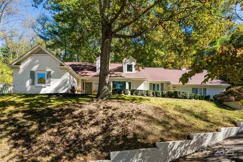166 Brookwood Rd, Asheville, NC 28804