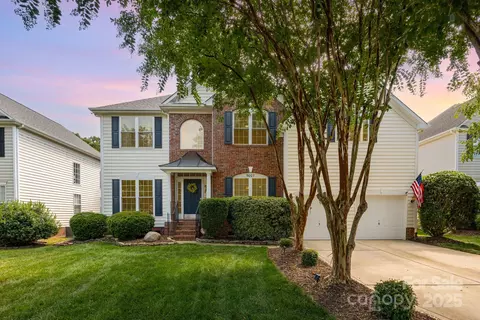 9007 Tintinhull Ln, Waxhaw, NC 28173
