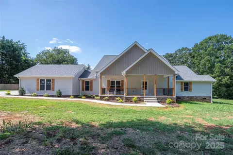 214 Park Ave, Mocksville, NC 27028
