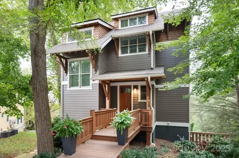 12 Sunset Dr, Asheville, NC 28804