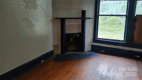 Living - 204 N Main St, Morganton, NC 28655 photo 4 of 4