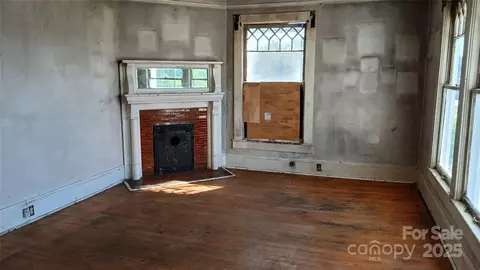 Living - 204 N Main St, Morganton, NC 28655 photo 1 of 4