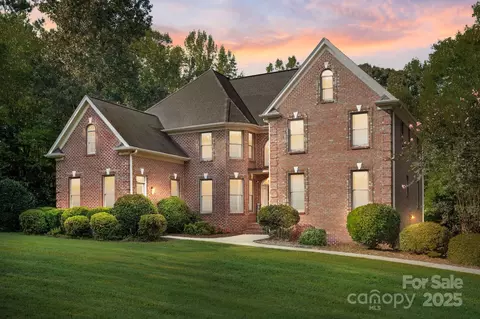 7485 Bullard Rd, Clemmons, NC 27012