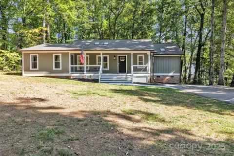 221 5th Ne St NE, Conover, NC 28613