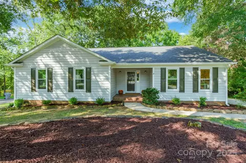 11710 Laurel Grove Ln, Charlotte, NC 28226