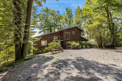 765764 Osborne Knob Rd, Marion, NC 28752