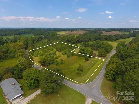 000 Putnam Lake Rd, Kings Mountain, NC 28086