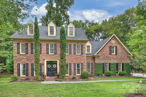 9609 Tresanton Dr, Charlotte, NC 28210