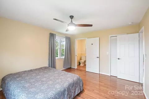 Bedroom - 196 Broadview Cir, Brevard, NC 28712 photo 4 of 9