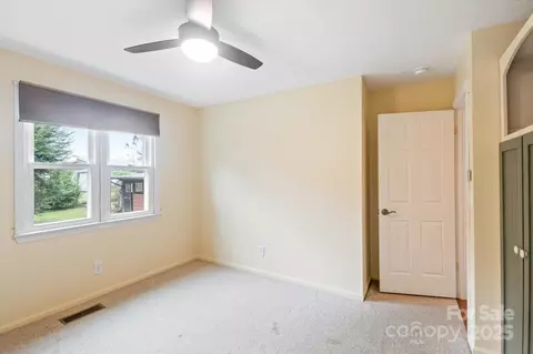 Bedroom - 196 Broadview Cir, Brevard, NC 28712 photo 7 of 9