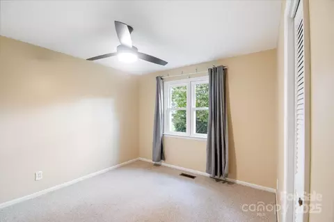 Bedroom - 196 Broadview Cir, Brevard, NC 28712 photo 3 of 9