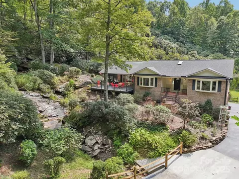 439 Deerhaven Ln, Hendersonville, NC 28791