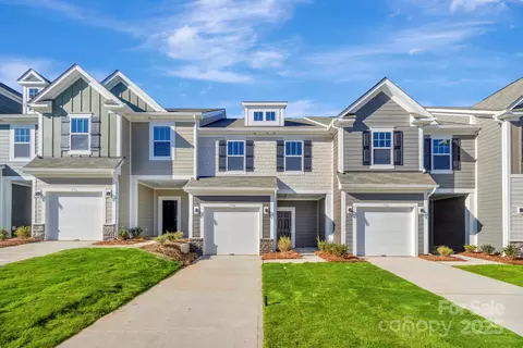 754 Kitfox Nw Dr NW, Concord, NC 28027