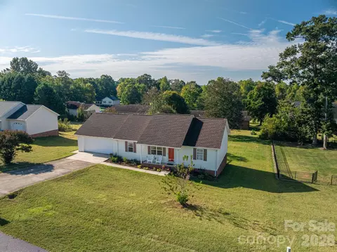 View/Area - 1371 Millrace Dr, Conover, NC 28613 photo 1 of 4