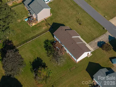 View/Area - 1371 Millrace Dr, Conover, NC 28613 photo 2 of 4