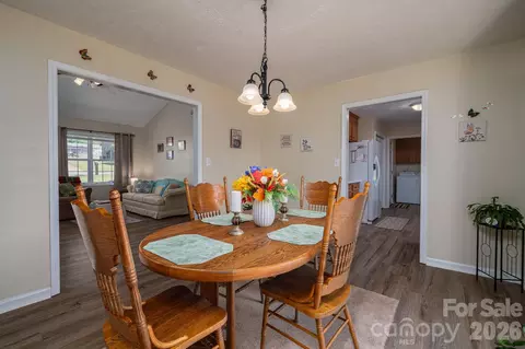 Dining - 1371 Millrace Dr, Conover, NC 28613 photo 3 of 3