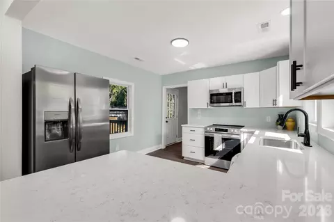 951 Confederate Ave, Lancaster, SC 29720