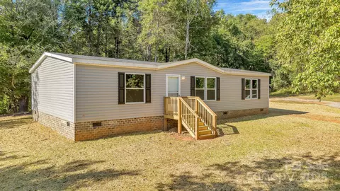 324 Center Ln, Thurmond, NC 28683 photo 2