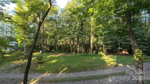 176 Evans Cove Rd, Zirconia, NC 28790