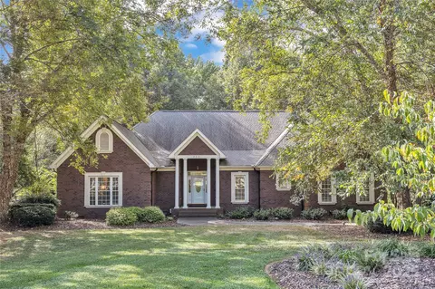 322 W Glenview Dr, Salisbury, NC 28147