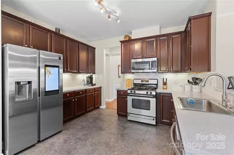 Kitchen - 5001 Brook Valley Run, Monroe, NC 28110 photo 3 of 5