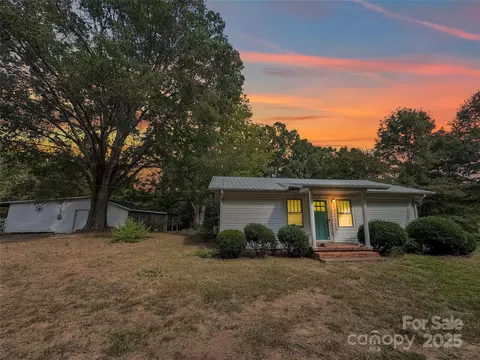 5059 Brown Creek Church Rd, Wadesboro, NC 28170