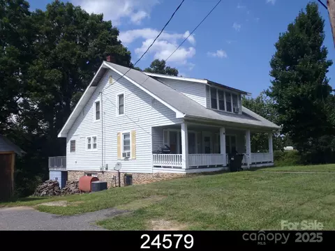 512 W Main St, Morganton, NC 28655
