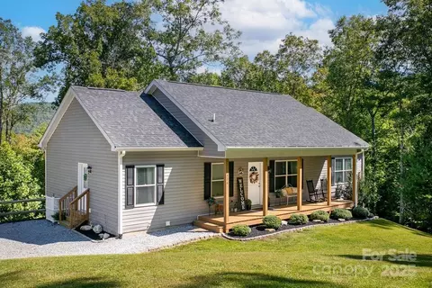 326 Little Ridge Dr, Penrose, NC 28766