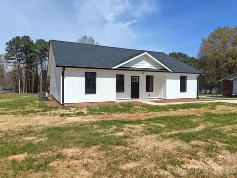 Exterior - 450 E Ridge Rd, Salisbury, NC 28144 photo 2 of 3