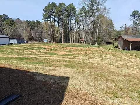 Exterior - 450 E Ridge Rd, Salisbury, NC 28144 photo 3 of 3