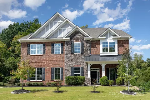 9032 Cornflower Dr, Harrisburg, NC 28075