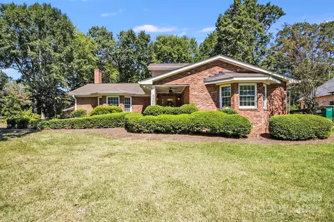 5500 Glen Forest Dr, Charlotte, NC 28226