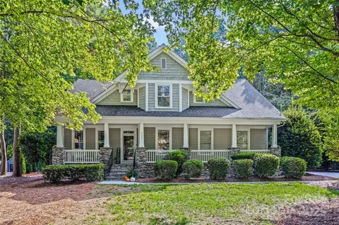 2323 Branch Hill Ln, Lake Wylie, SC 29710