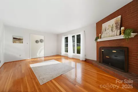 Living - 210 7th Avenue Sw Pl SW, Conover, NC 28613 photo 3 of 4