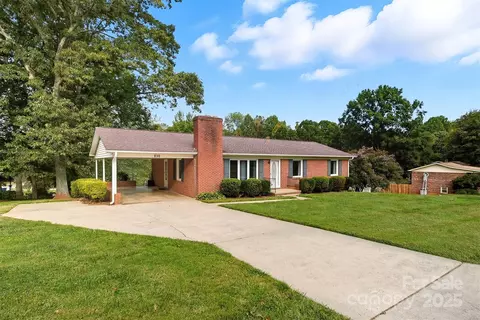 210 7th Avenue Sw Pl SW, Conover, NC 28613