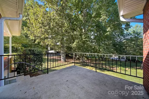 Exterior - 210 7th Avenue Sw Pl SW, Conover, NC 28613 photo 1 of 6