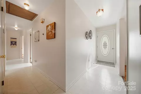 Entry Way - 210 7th Avenue Sw Pl SW, Conover, NC 28613 photo 1 of 1