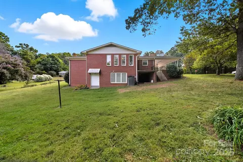 Exterior - 210 7th Avenue Sw Pl SW, Conover, NC 28613 photo 5 of 6